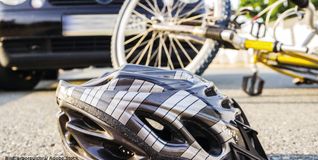 Trotz Helm wurde der Fahrradfahrer schwer verletzt.